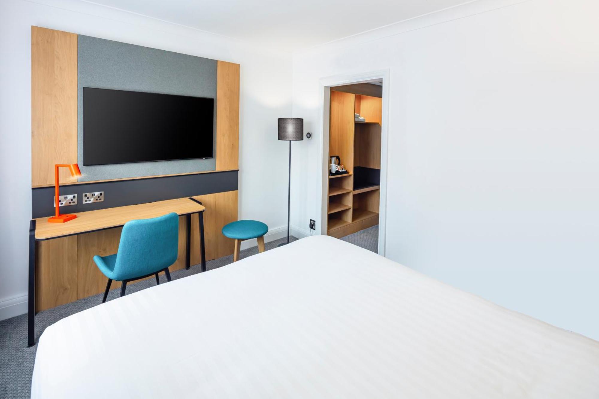 Holiday Inn Reading South M4 Jct 11 By Ihg Екстериор снимка
