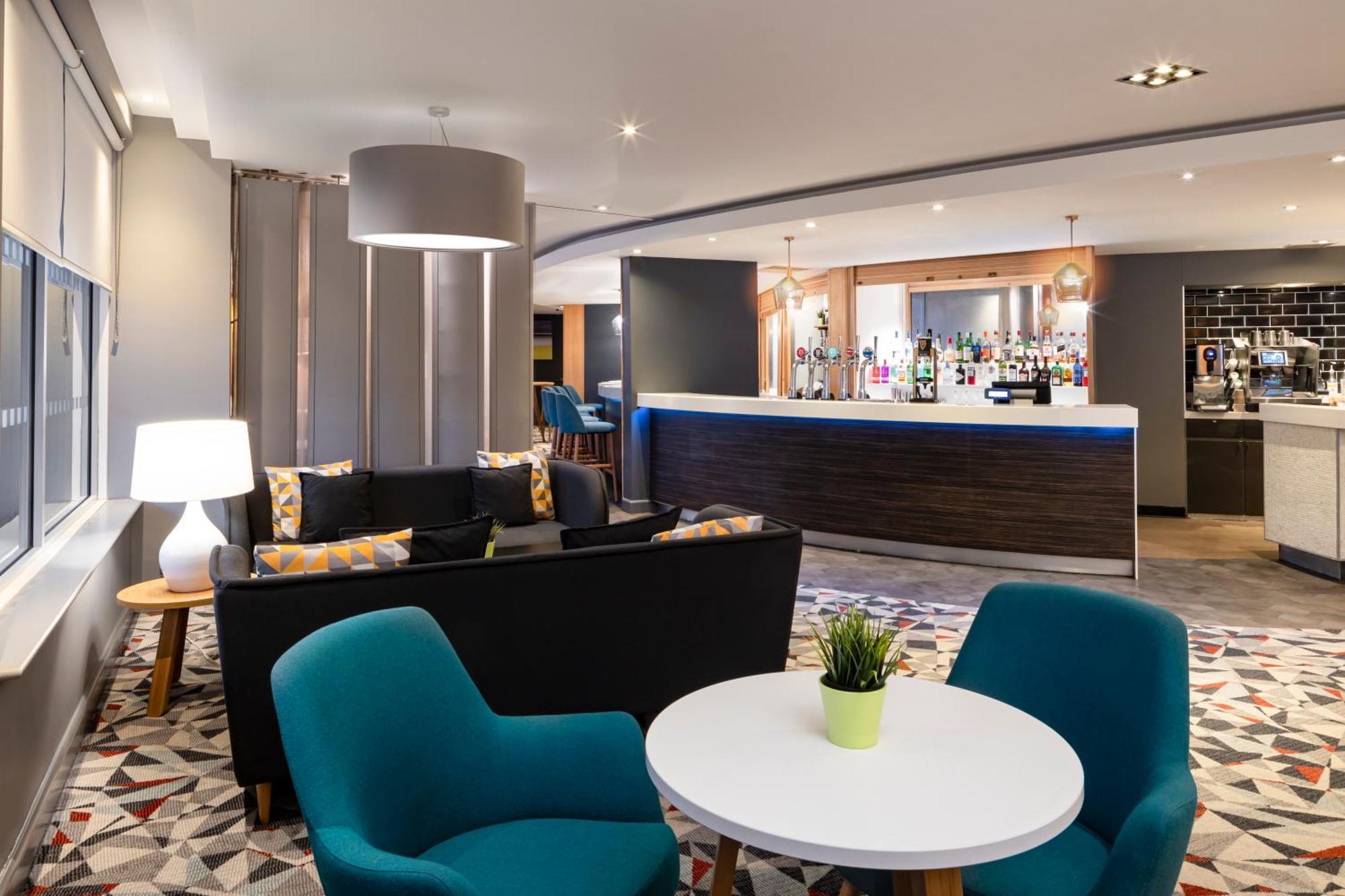 Holiday Inn Reading South M4 Jct 11 By Ihg Екстериор снимка