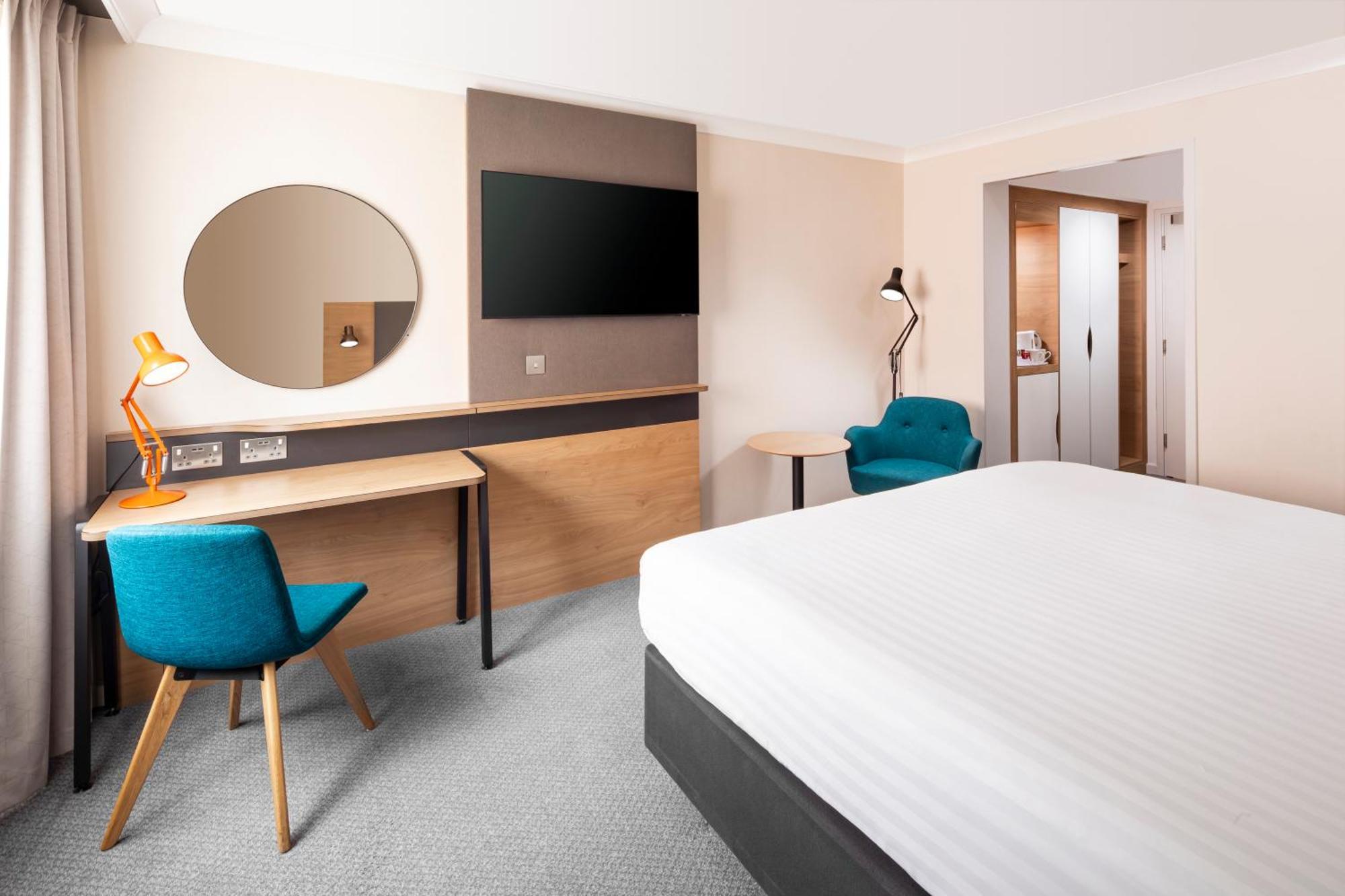 Holiday Inn Reading South M4 Jct 11 By Ihg Екстериор снимка