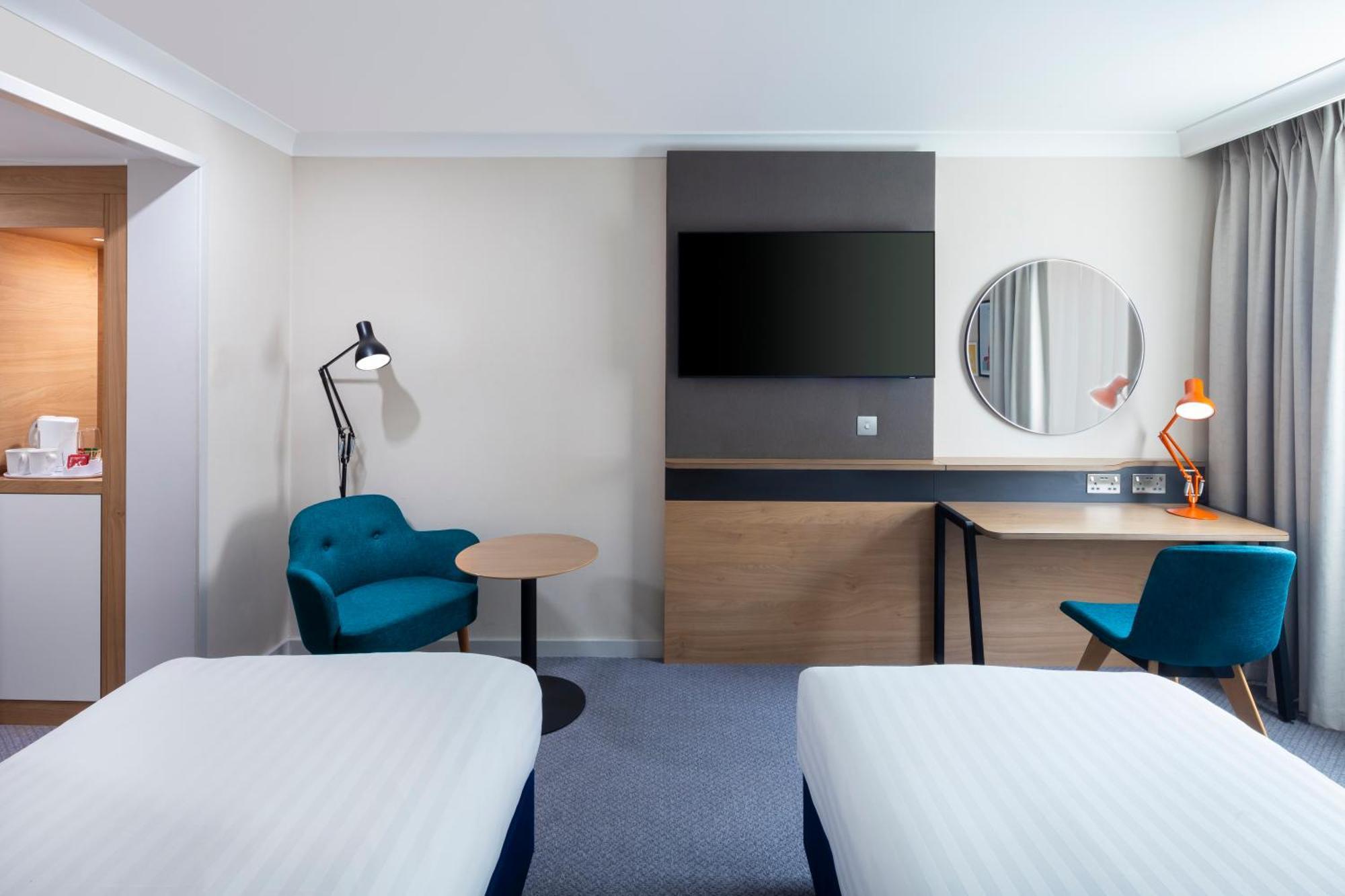 Holiday Inn Reading South M4 Jct 11 By Ihg Екстериор снимка