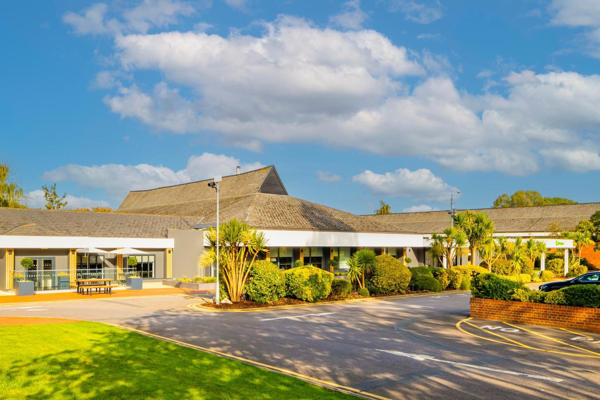 Holiday Inn Reading South M4 Jct 11 By Ihg Екстериор снимка